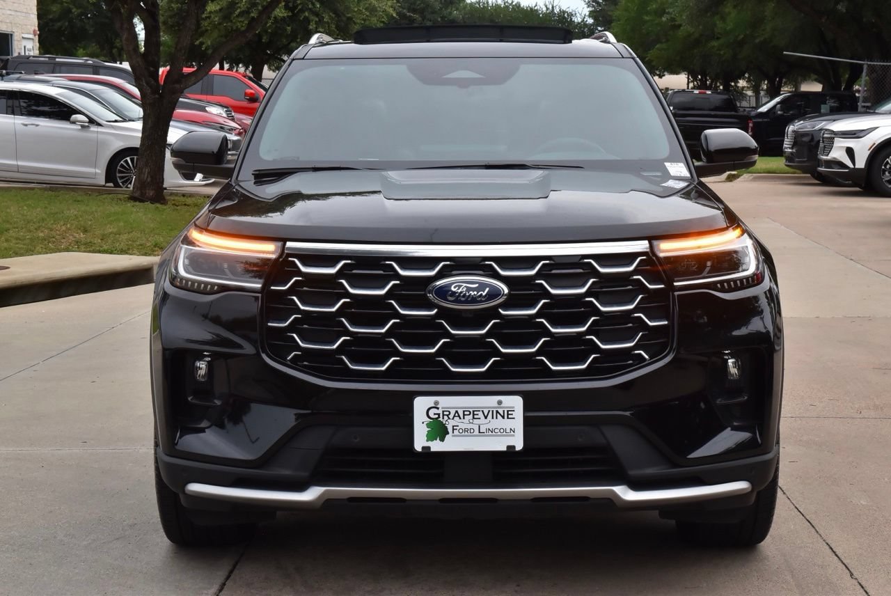 Certified 2025 Ford Explorer Platinum w/ Ultimate Package AWD/4WD image 4