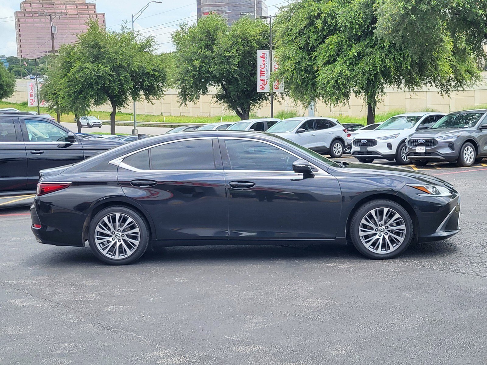 Used 2021 Lexus ES 350 w/ Premium Package FWD image 2
