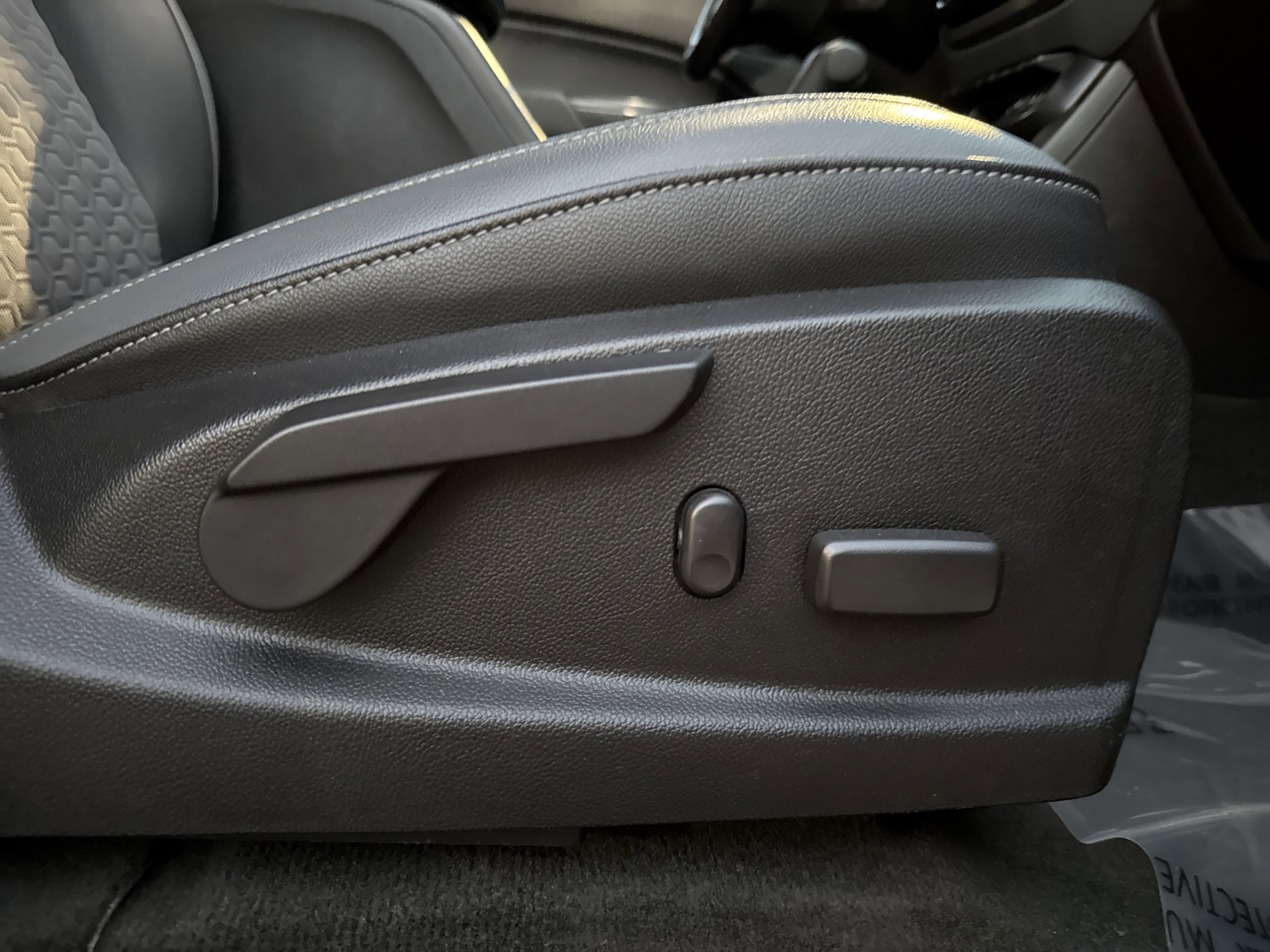 Used 2017 Chevrolet Colorado Z71 image 30