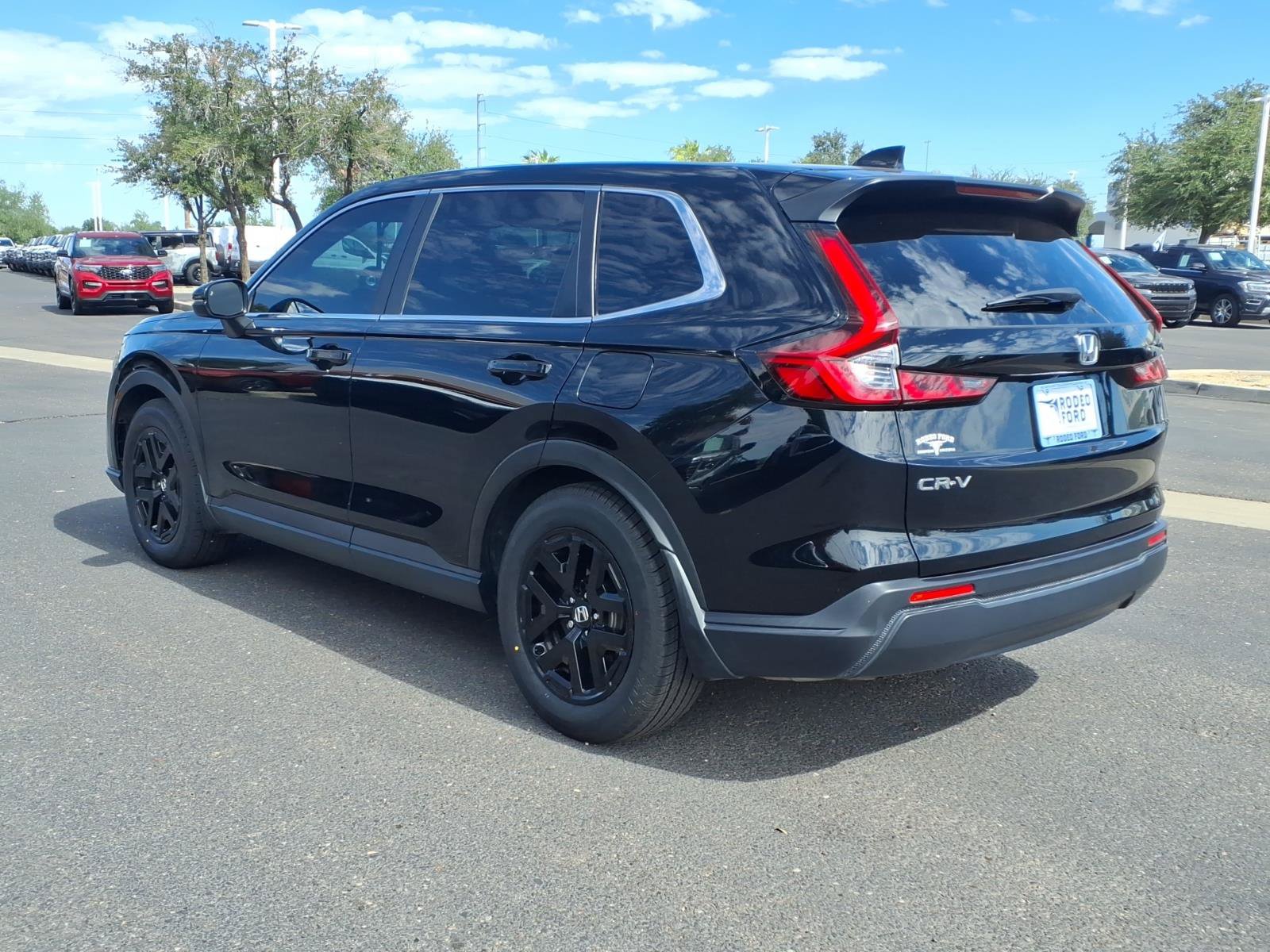 Used 2024 Honda CR-V EX image 3