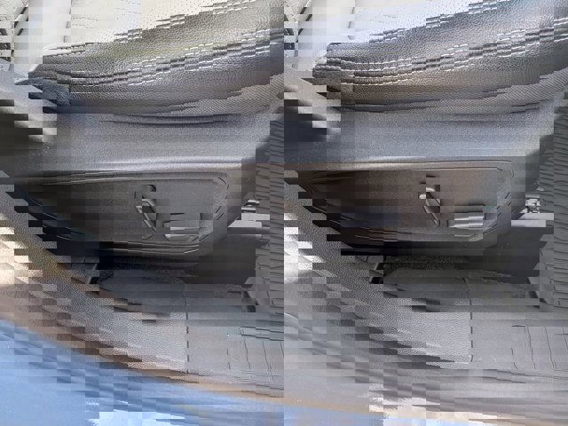 Certified 2024 Ford Escape SE w/ PHEV Premium Package image 38