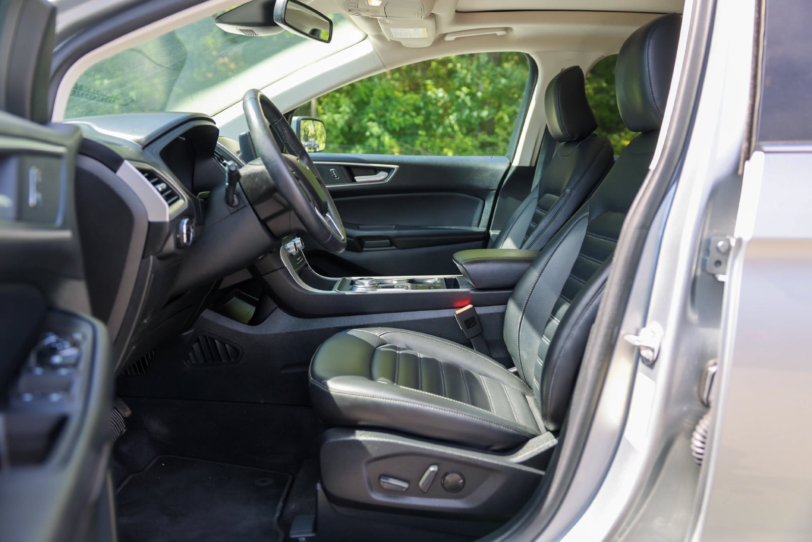 Certified 2024 Ford Edge SEL w/ Convenience Package AWD/4WD image 12