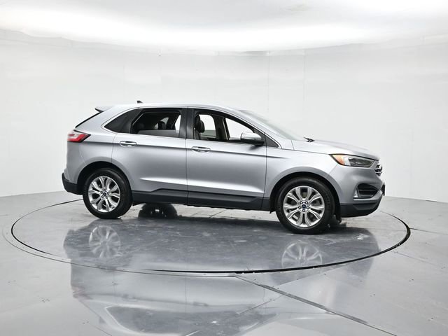 Certified 2022 Ford Edge Titanium w/ Equipment Group 301A image 3