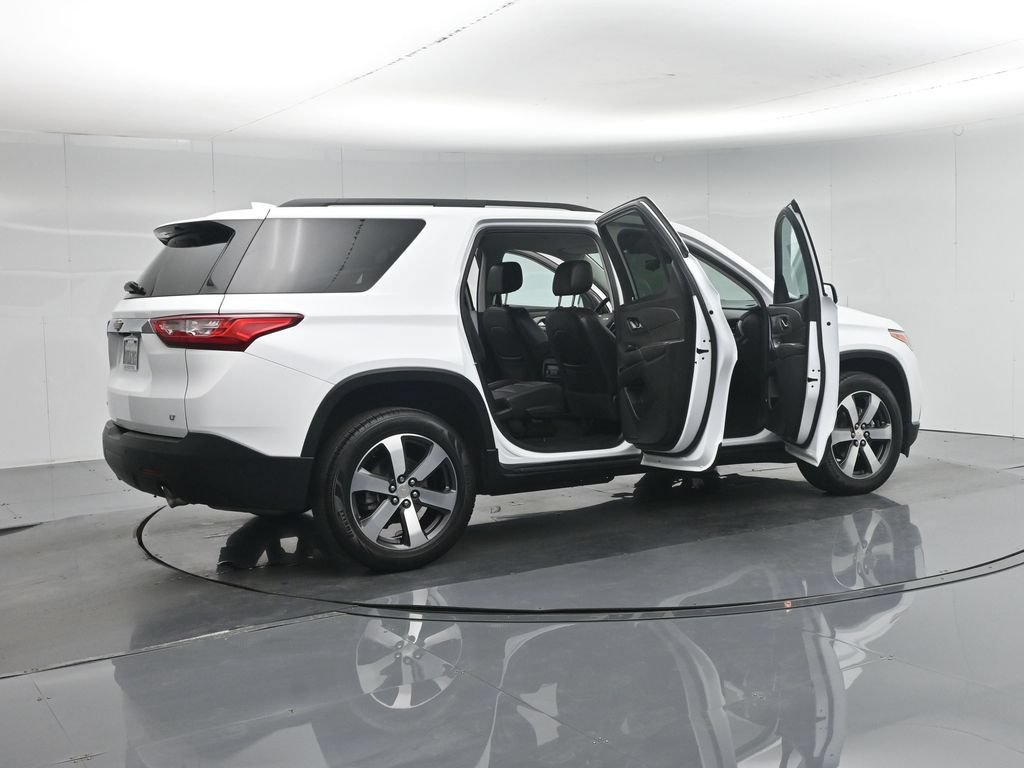 Used 2020 Chevrolet Traverse LT w/ LT Premium Package FWD image 6