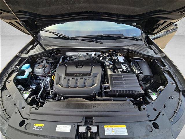 Used 2024 Volkswagen Tiguan SEL R-Line w/ MDO Package, Two-Row AWD/4WD image 23