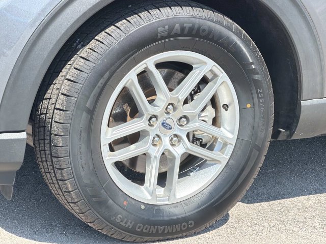 Certified 2025 Ford Explorer Active RWD image 13