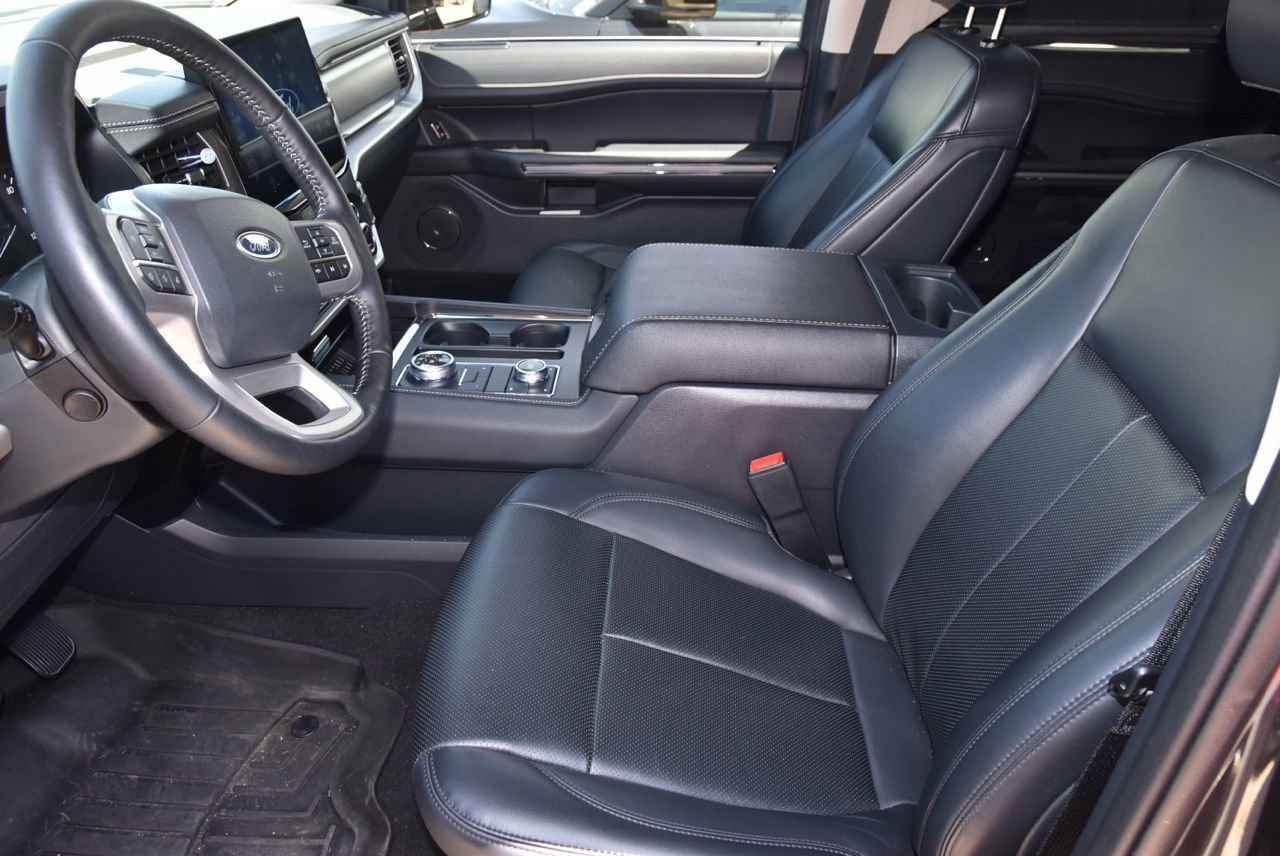Certified 2024 Ford Expedition XLT AWD/4WD image 9