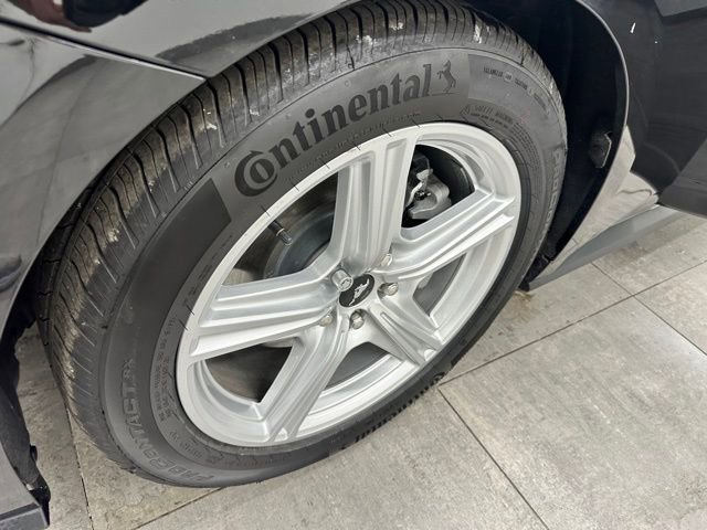 Certified 2026 Ford Mustang Premium image 31