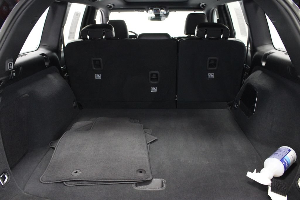Used 2023 Jeep Grand Cherokee Overland AWD/4WD image 18