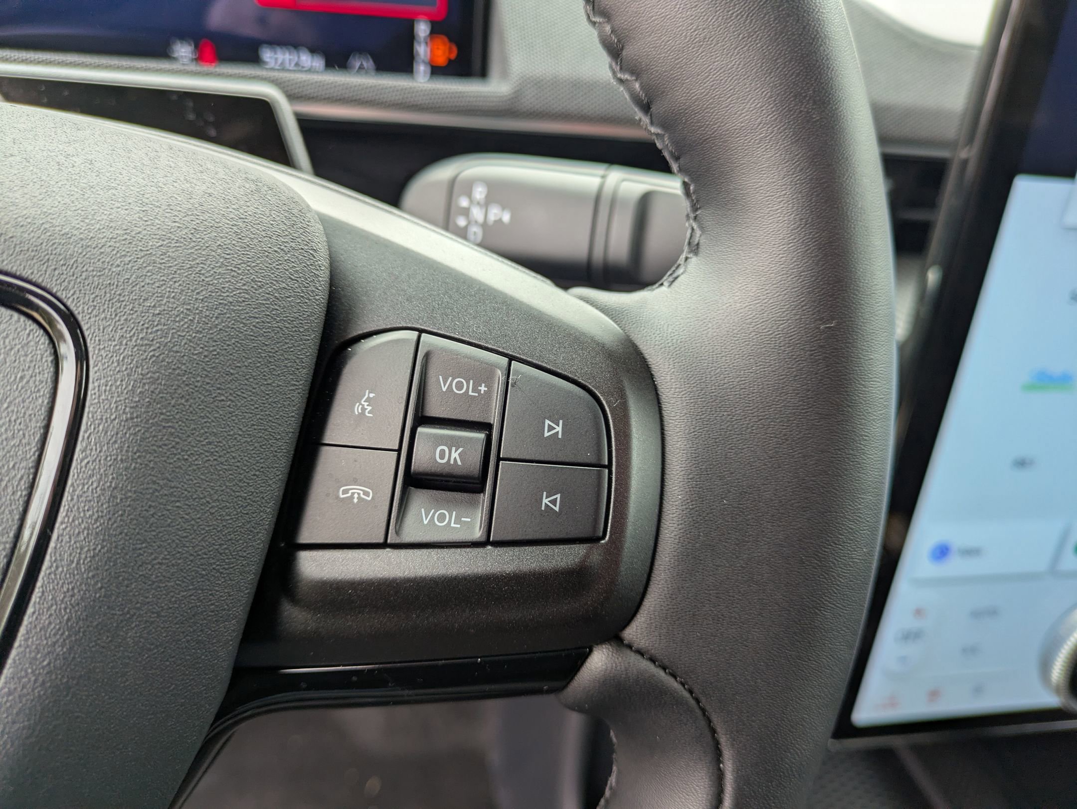 Certified 2025 Ford Mustang Mach-E Select w/ Comfort Package Lite image 20