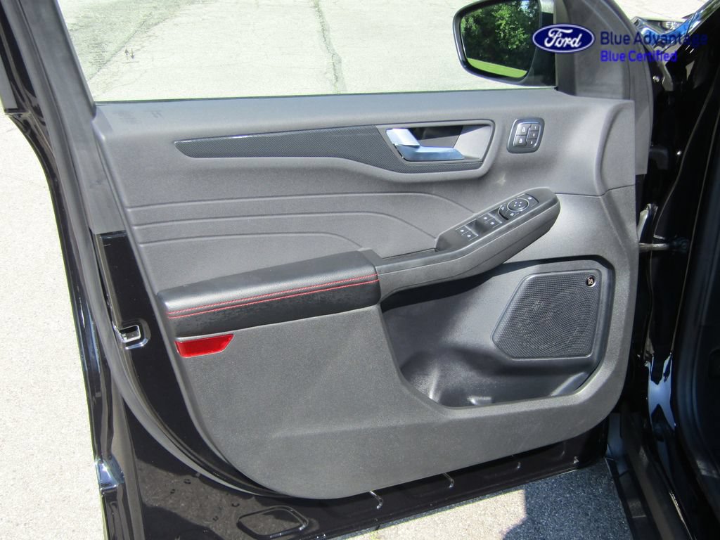 Certified 2024 Ford Escape ST-Line Elite w/ Premium Technology Package AWD/4WD image 29