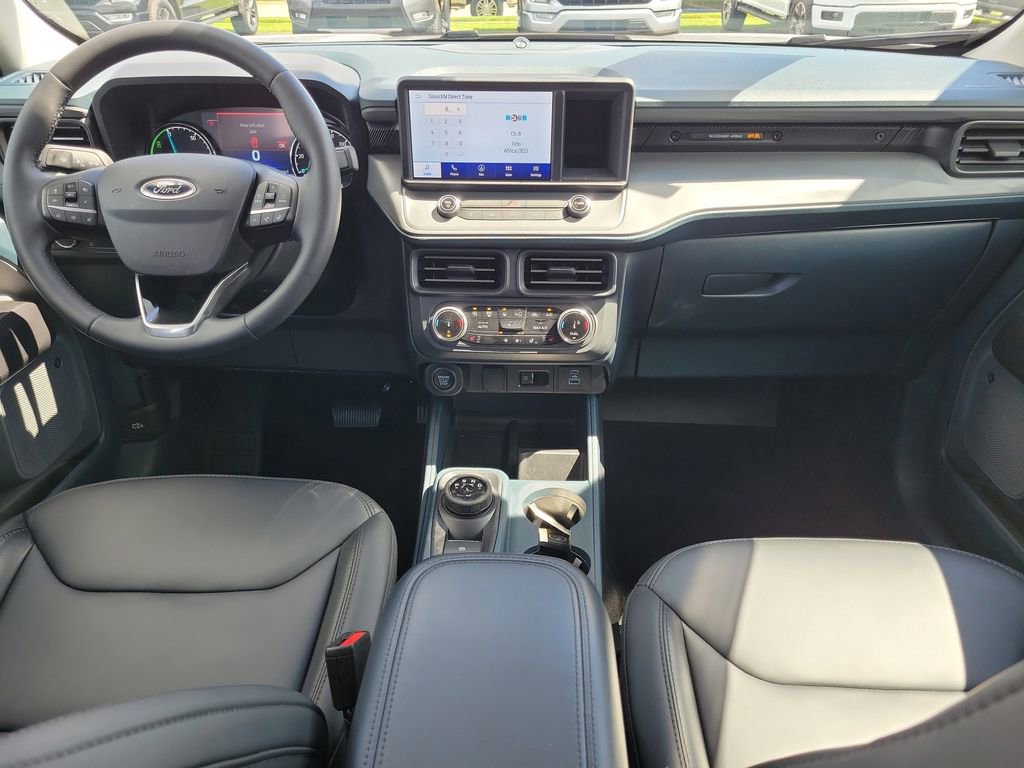 Certified 2024 Ford Maverick Lariat w/ Black Appearance Package image 11