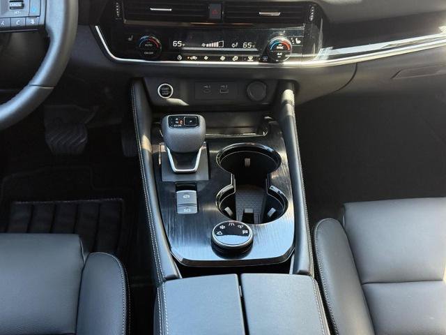 Used 2023 Nissan Rogue SL AWD/4WD image 10