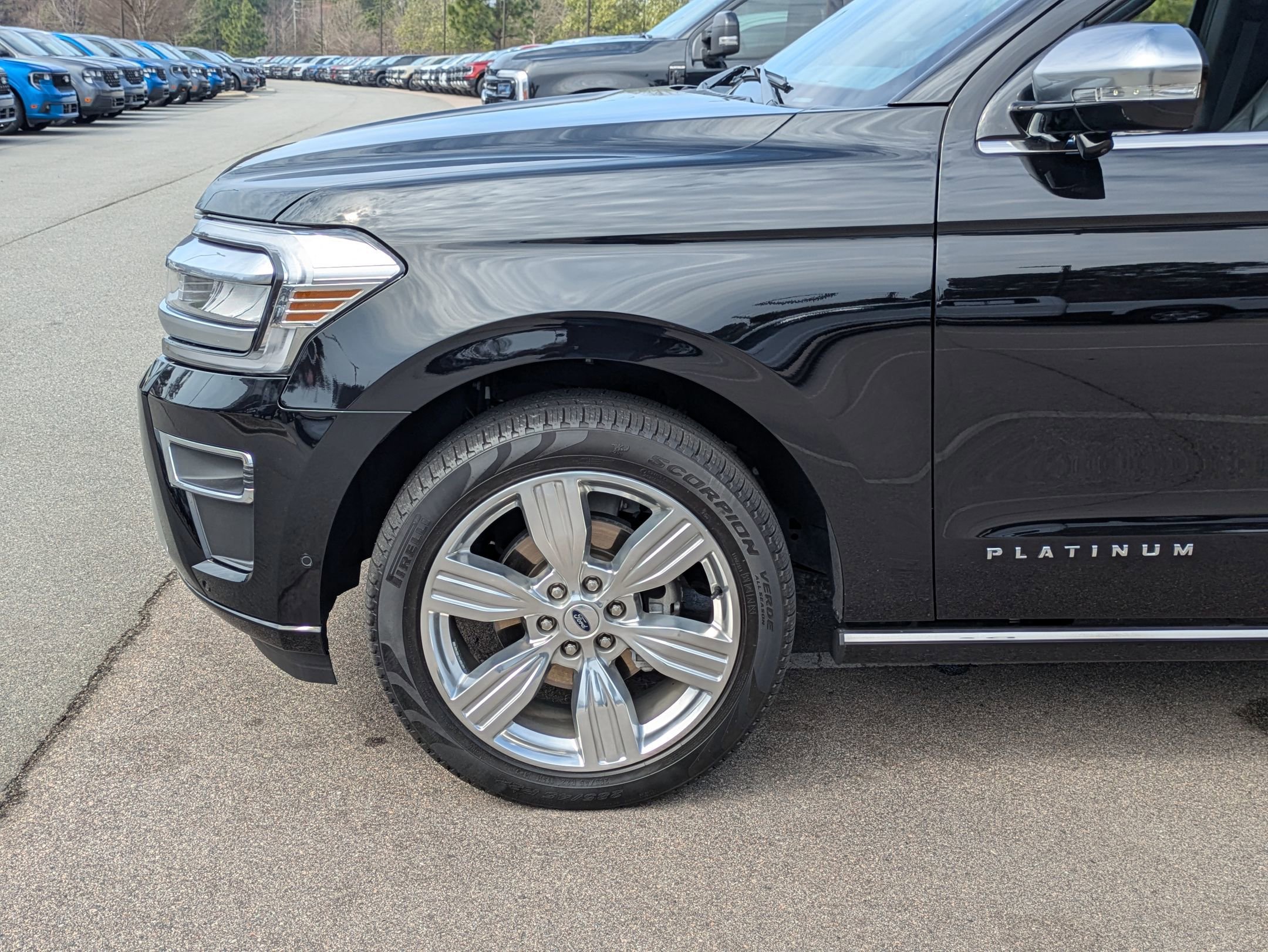 Certified 2024 Ford Expedition Platinum image 4