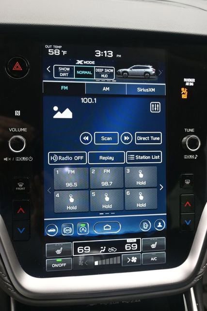 Used 2025 Subaru Outback Onyx Edition AWD/4WD image 11