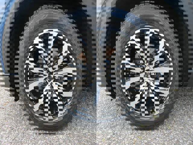 Certified 2022 Ford Explorer ST-Line w/ Class IV Trailer Tow Package image 21