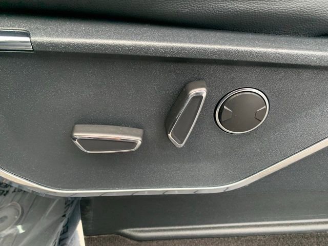 Certified 2022 Ford F150 Lariat w/ Equipment Group 502A High image 14