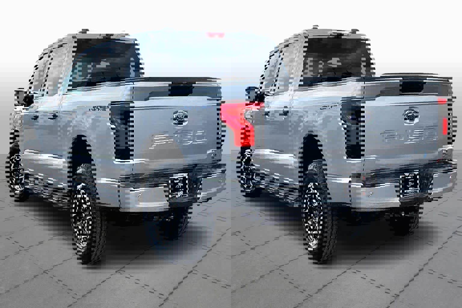 Certified 2022 Ford F150 Lightning XLT w/ Max Trailer Tow Package image 4