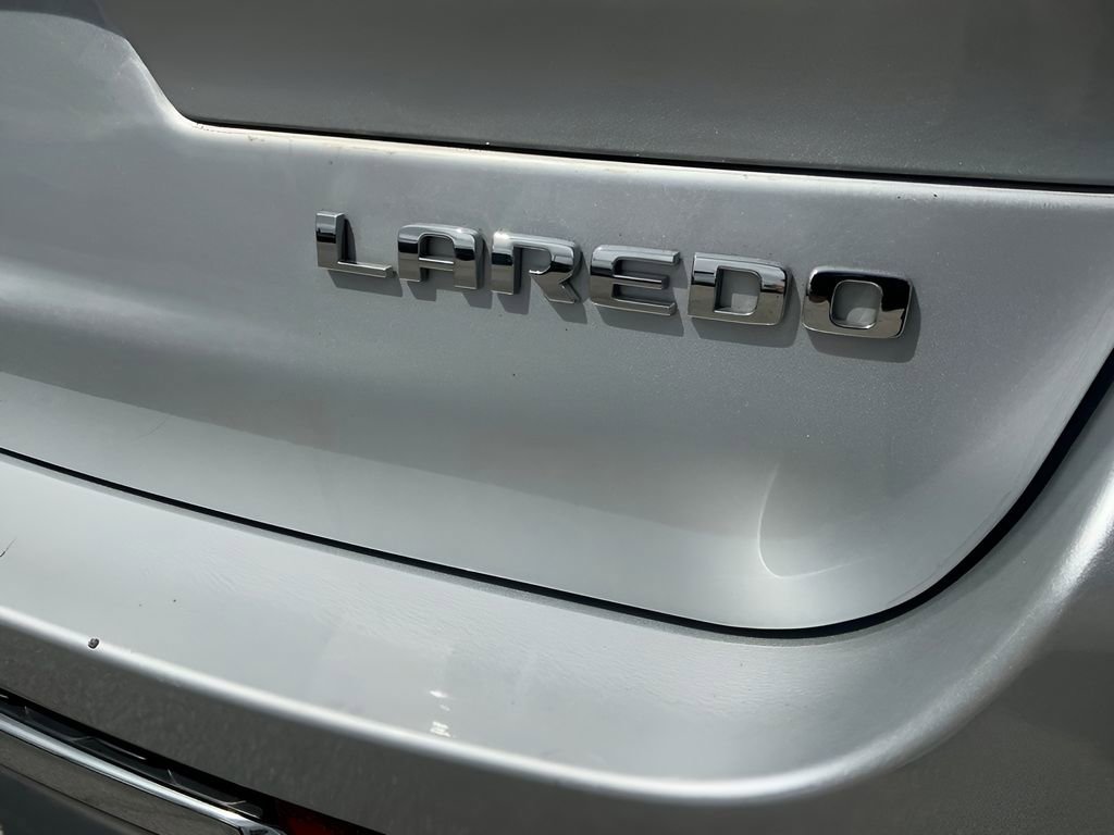 Used 2021 Jeep Grand Cherokee L Laredo w/ Luxury Tech Group I image 33