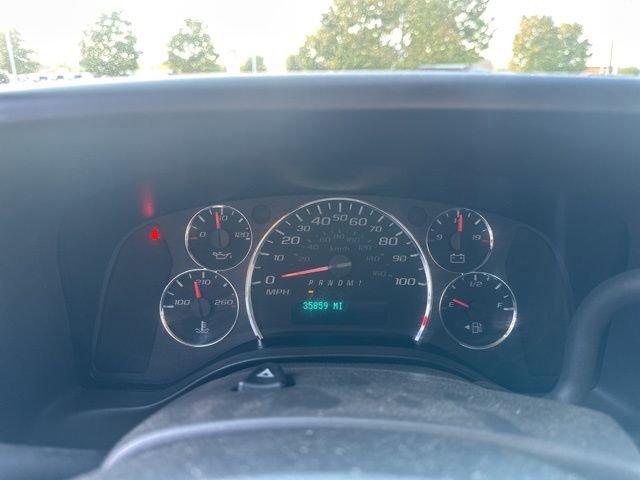 Used 2023 Chevrolet Express 2500 w/ Driver Convenience Package image 31