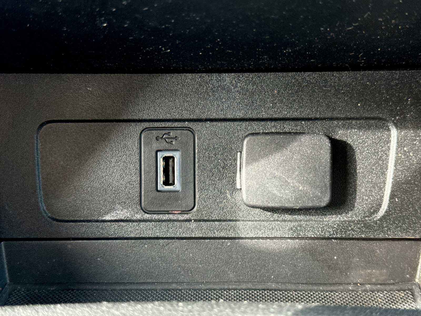 Certified 2019 Ford Escape SEL AWD/4WD image 30