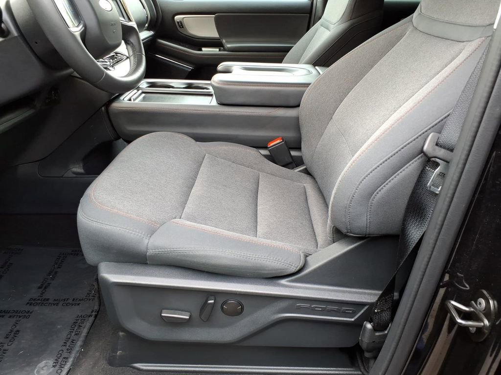 Certified 2025 Ford Expedition Max Active AWD/4WD image 15