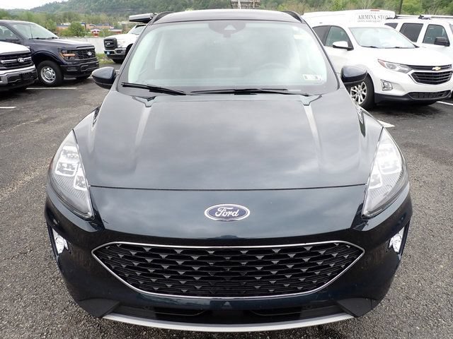 Certified 2022 Ford Escape Titanium AWD/4WD image 9