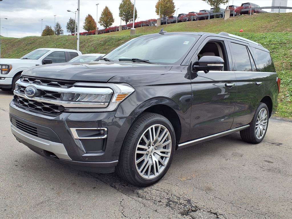 Certified 2023 Ford Expedition Limited image 3