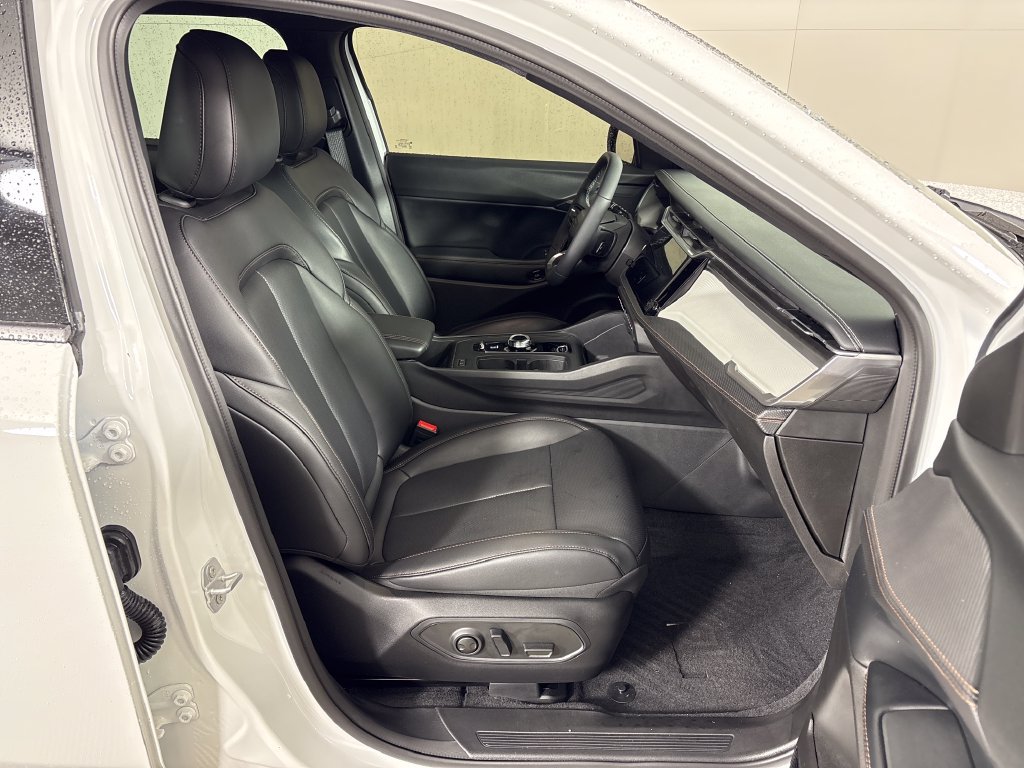 Used 2026 Jeep Cherokee Limited AWD/4WD image 6