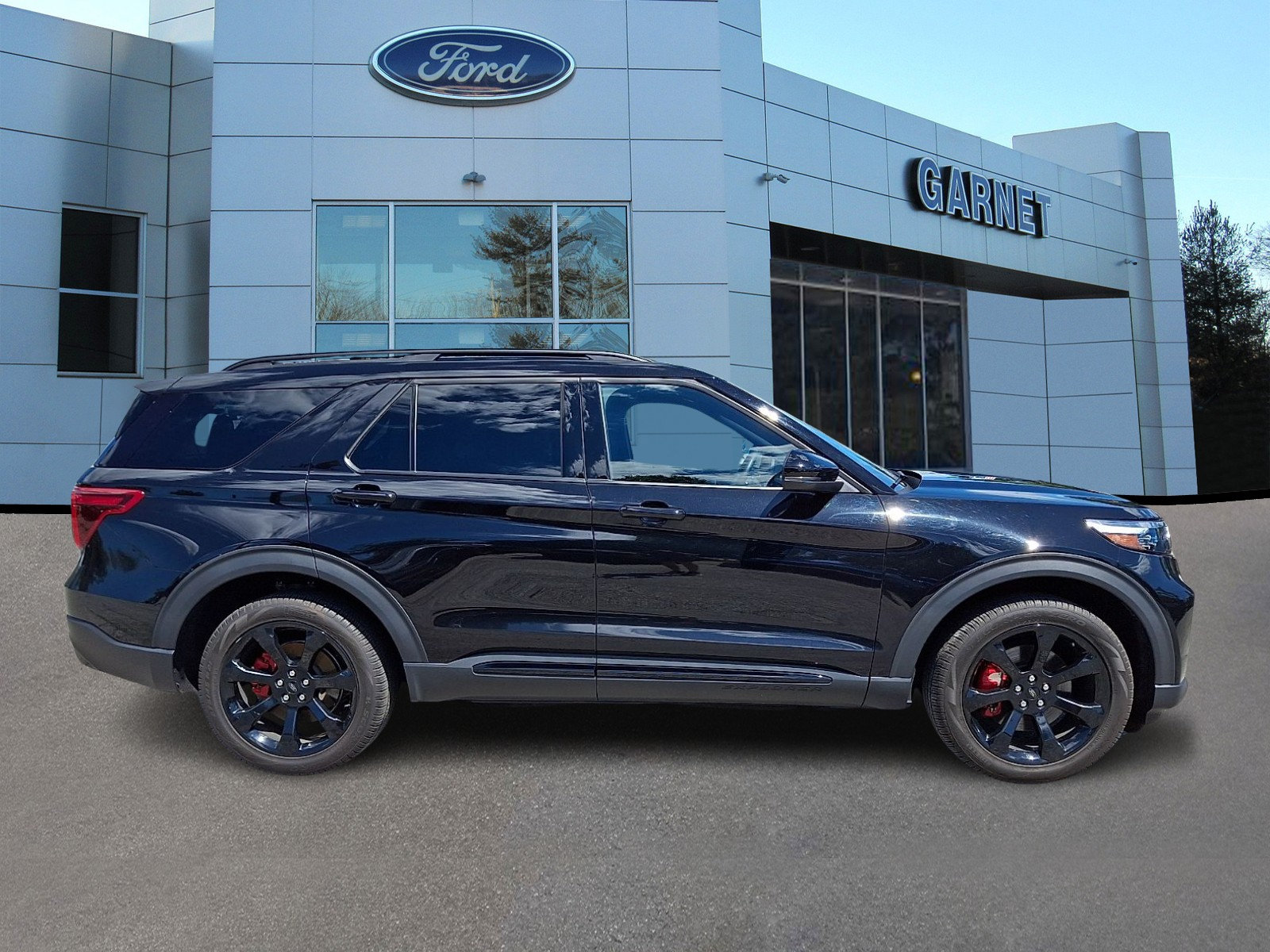 Certified 2024 Ford Explorer ST w/ Equipment Group 401A AWD/4WD image 10