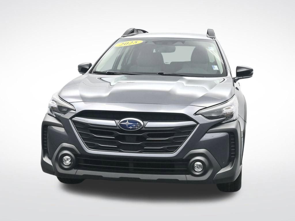 Used 2025 Subaru Outback Premium AWD/4WD image 2
