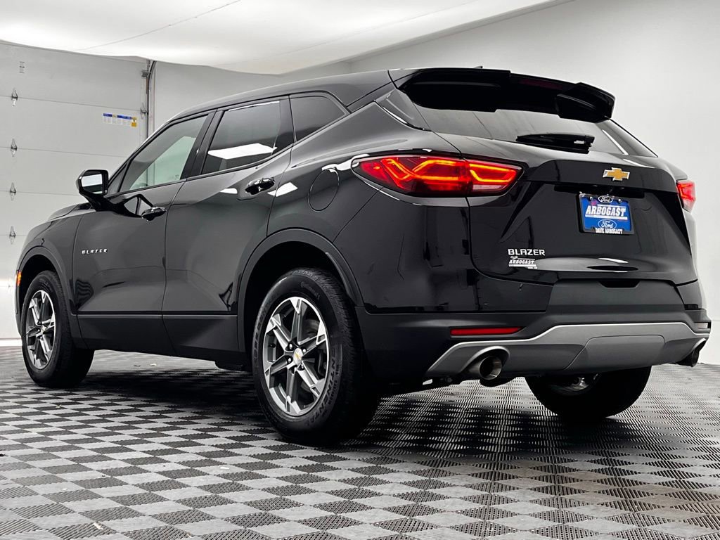 Used 2024 Chevrolet Blazer LT image 5