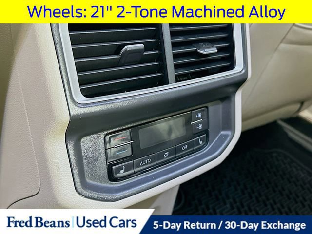 Used 2024 Volkswagen Atlas SEL Premium R-Line image 31
