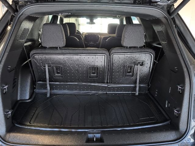 Used 2023 Chevrolet Traverse LT w/ LPO, Floor Liner Package image 33