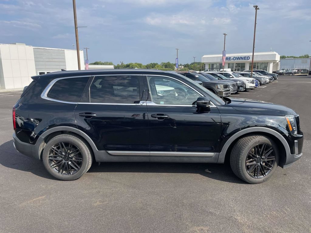 Used 2020 Kia Telluride EX w/ Towing Package FWD image 2