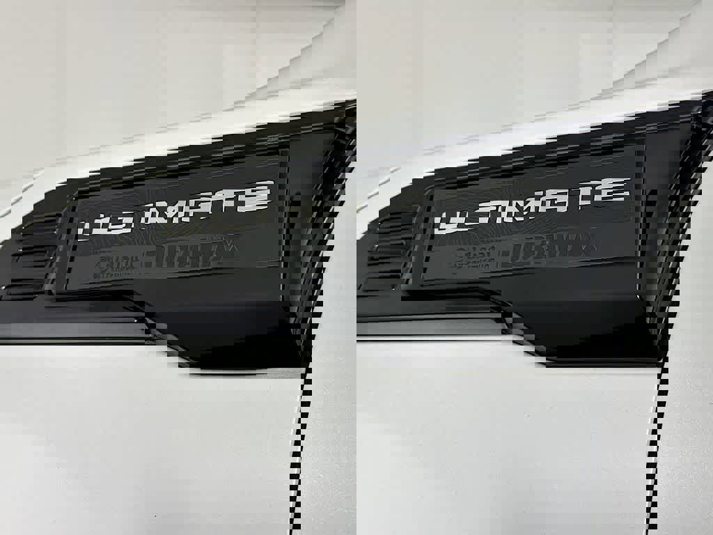 Used 2024 GMC Sierra 2500 Denali Ultimate image 10