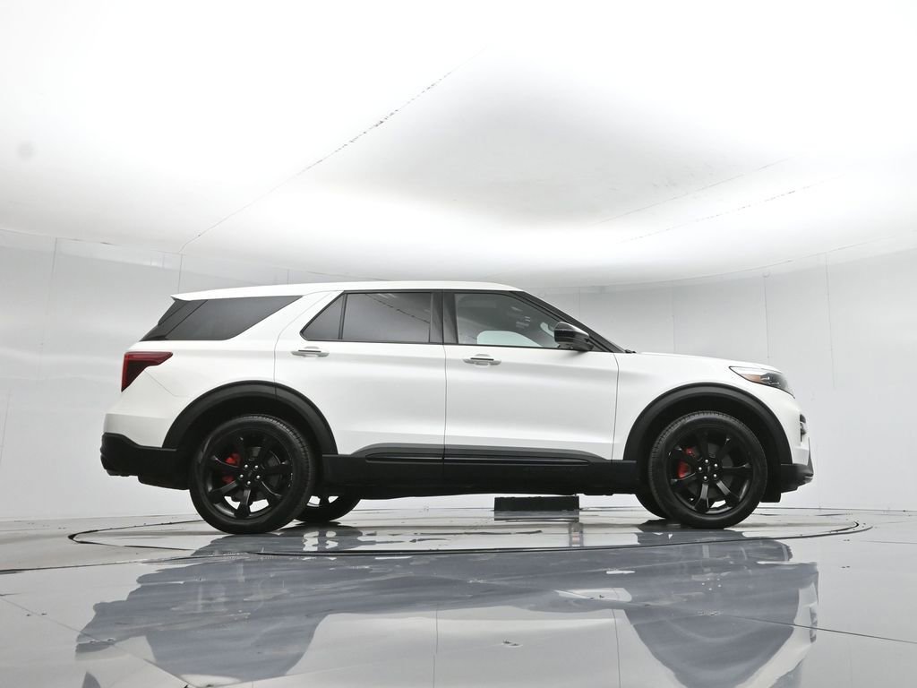 Certified 2022 Ford Explorer ST w/ ST Street Pack image 59