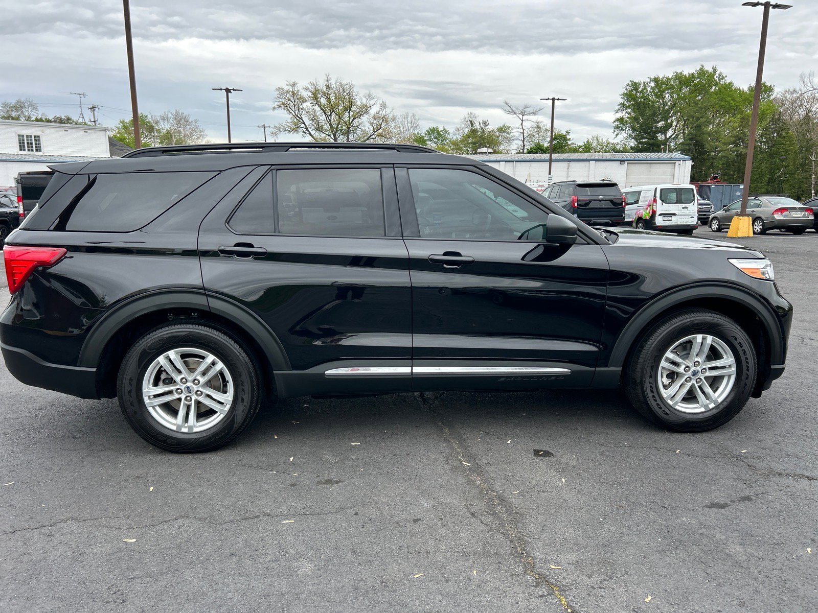 Certified 2021 Ford Explorer XLT AWD/4WD image 16