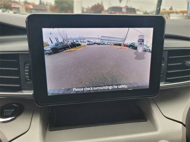 Certified 2022 Ford Explorer XLT w/ Equipment Group 202A image 22