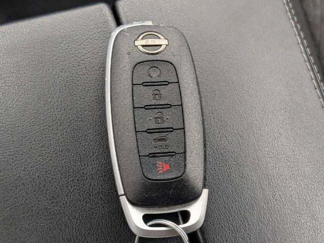Used 2025 Nissan Rogue SV FWD image 32