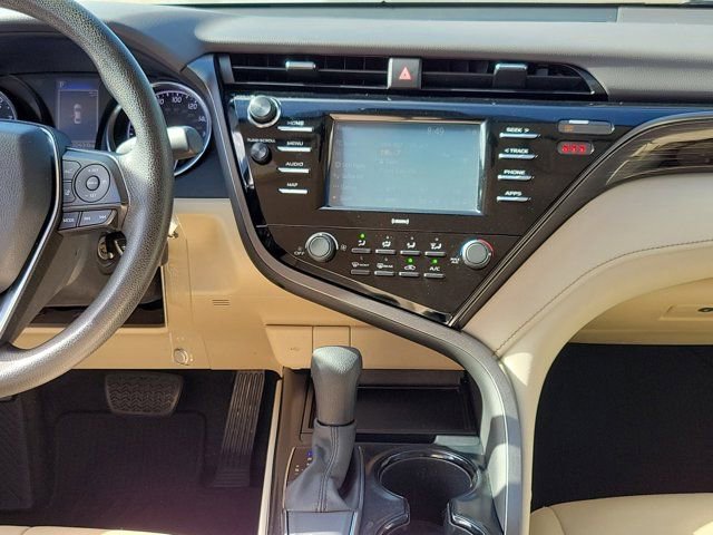 Used 2020 Toyota Camry LE FWD image 19