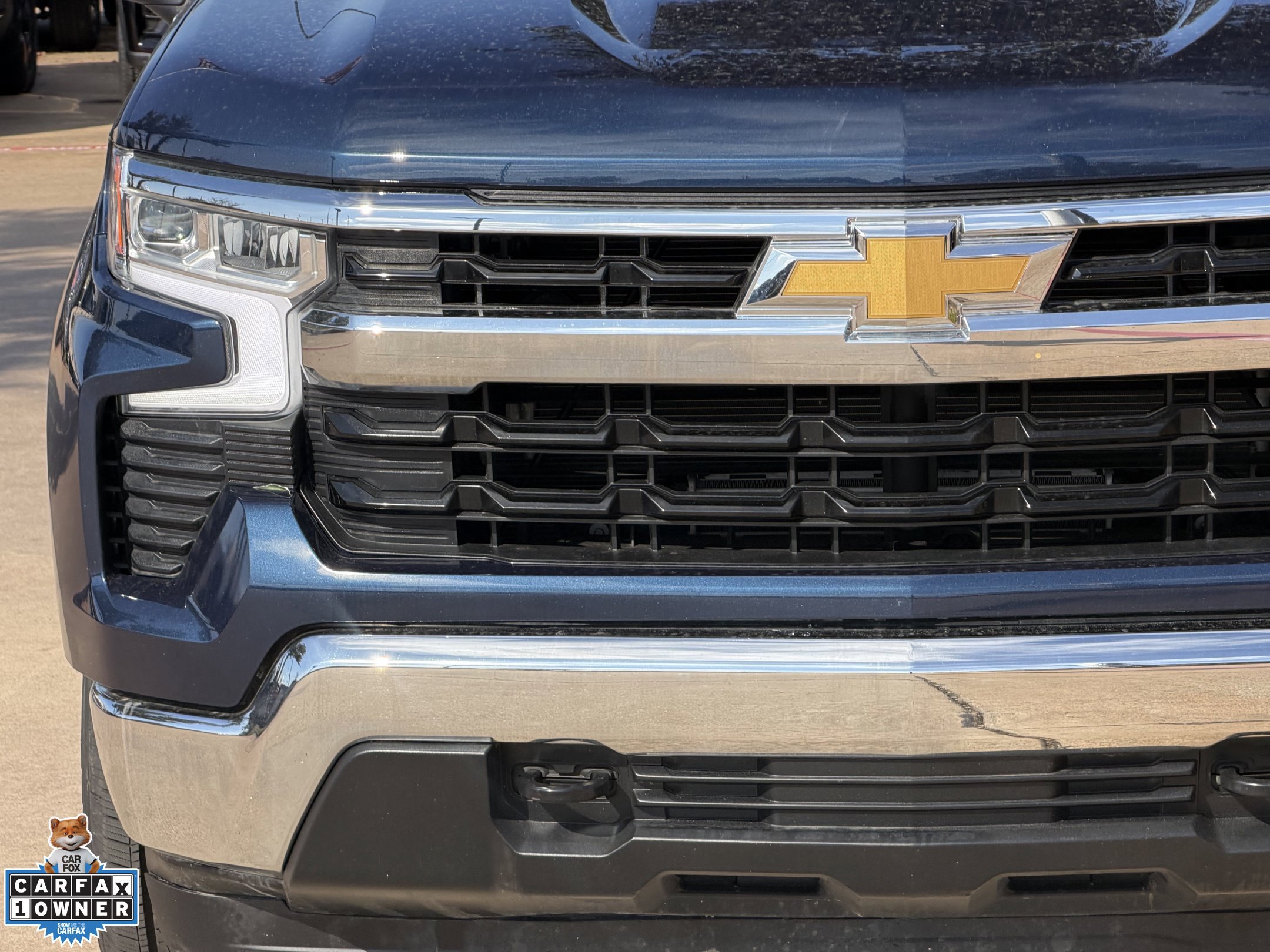 Used 2023 Chevrolet Silverado 1500 LT AWD/4WD image 9