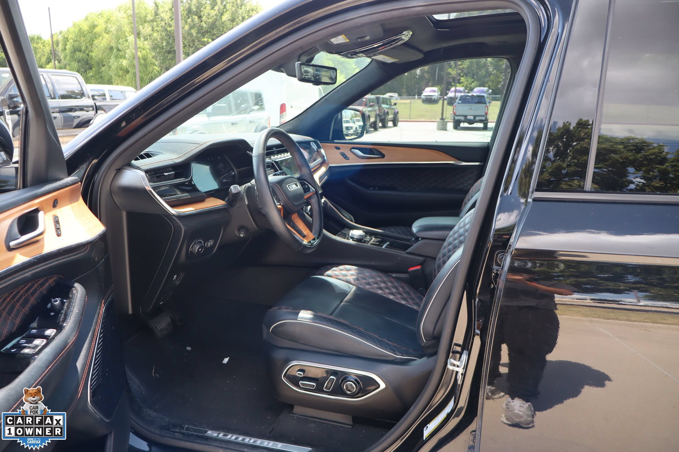 Used 2023 Jeep Grand Cherokee L Summit AWD/4WD image 26