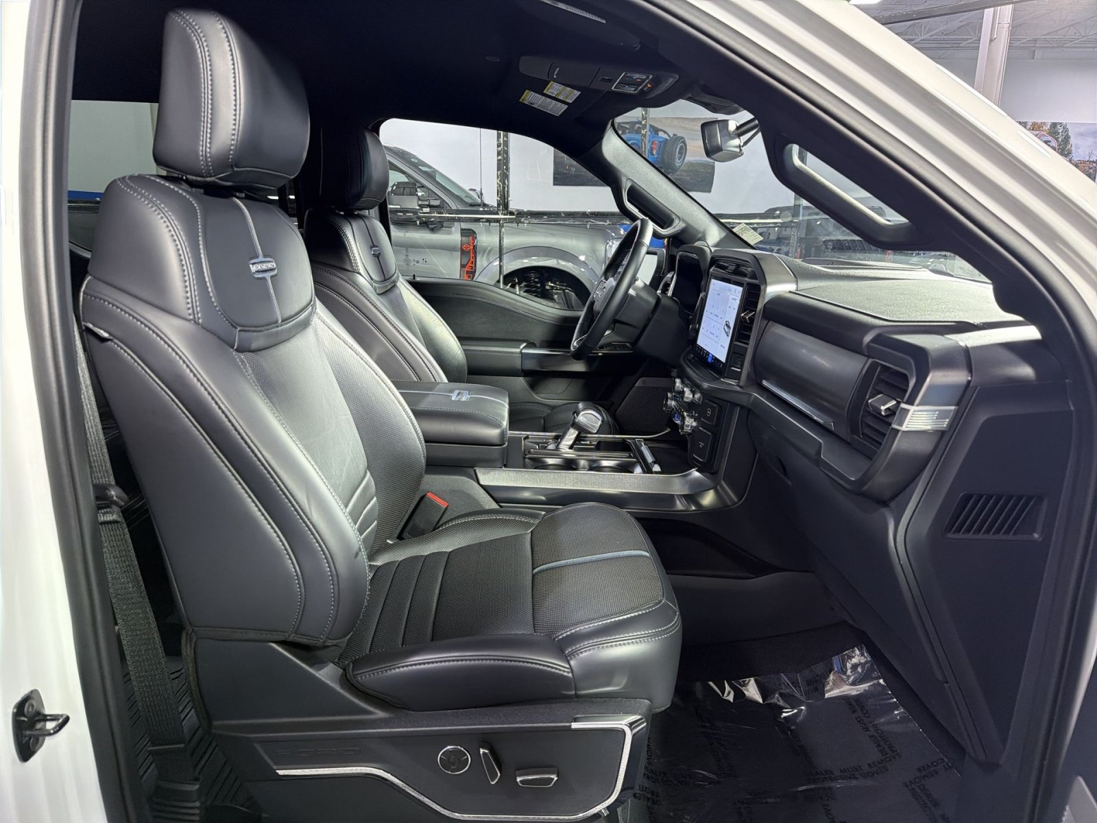 Certified 2025 Ford F150 Platinum AWD/4WD image 24