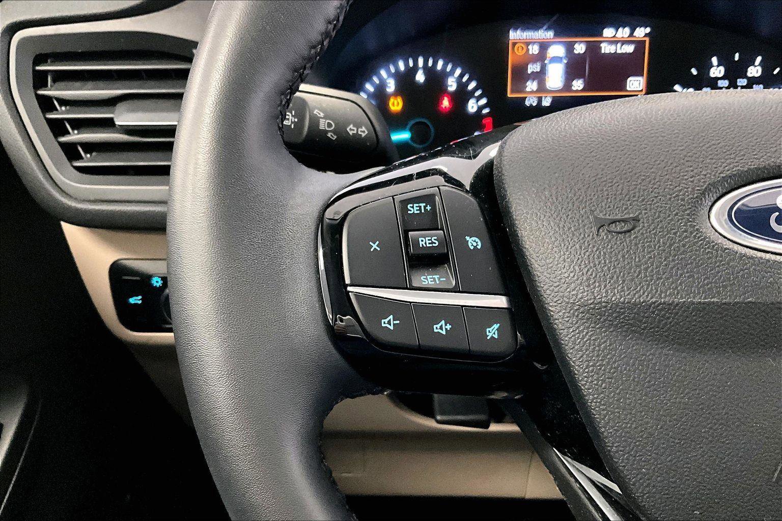 Certified 2022 Ford Escape SE w/ Convenience Package image 17