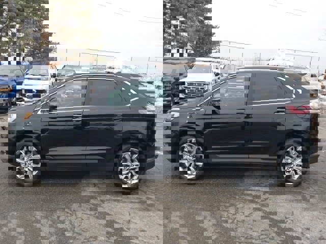 Certified 2024 Ford Edge Titanium image 5