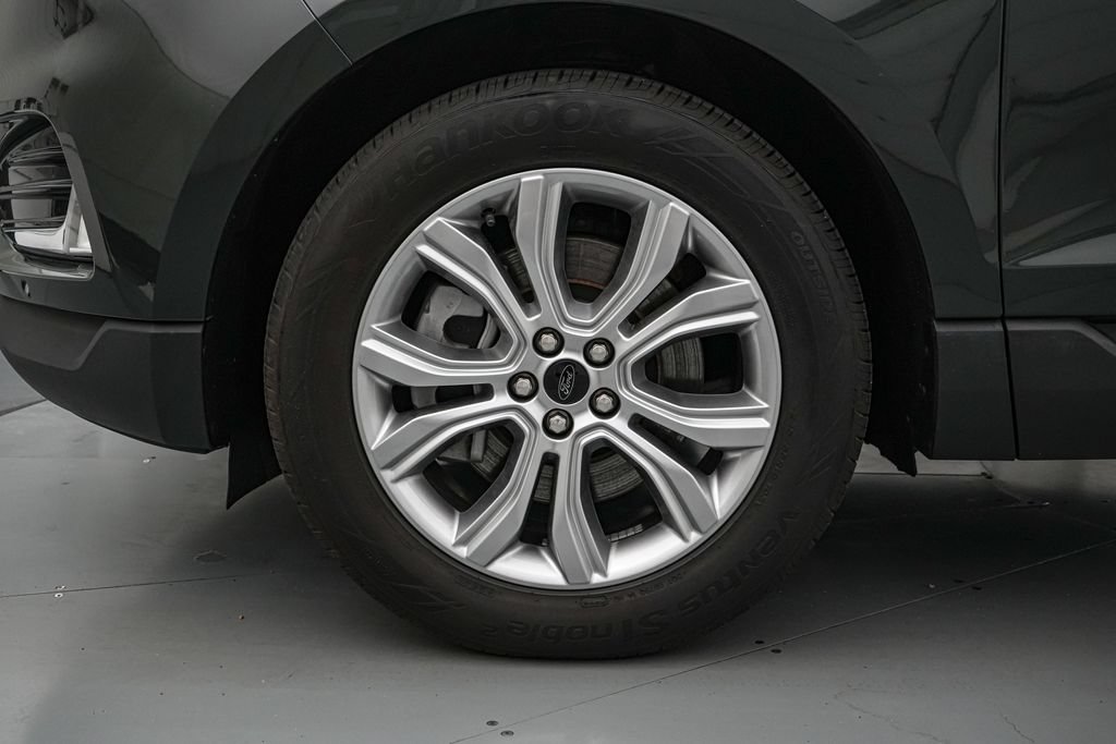 Certified 2024 Ford Edge Titanium AWD/4WD image 10