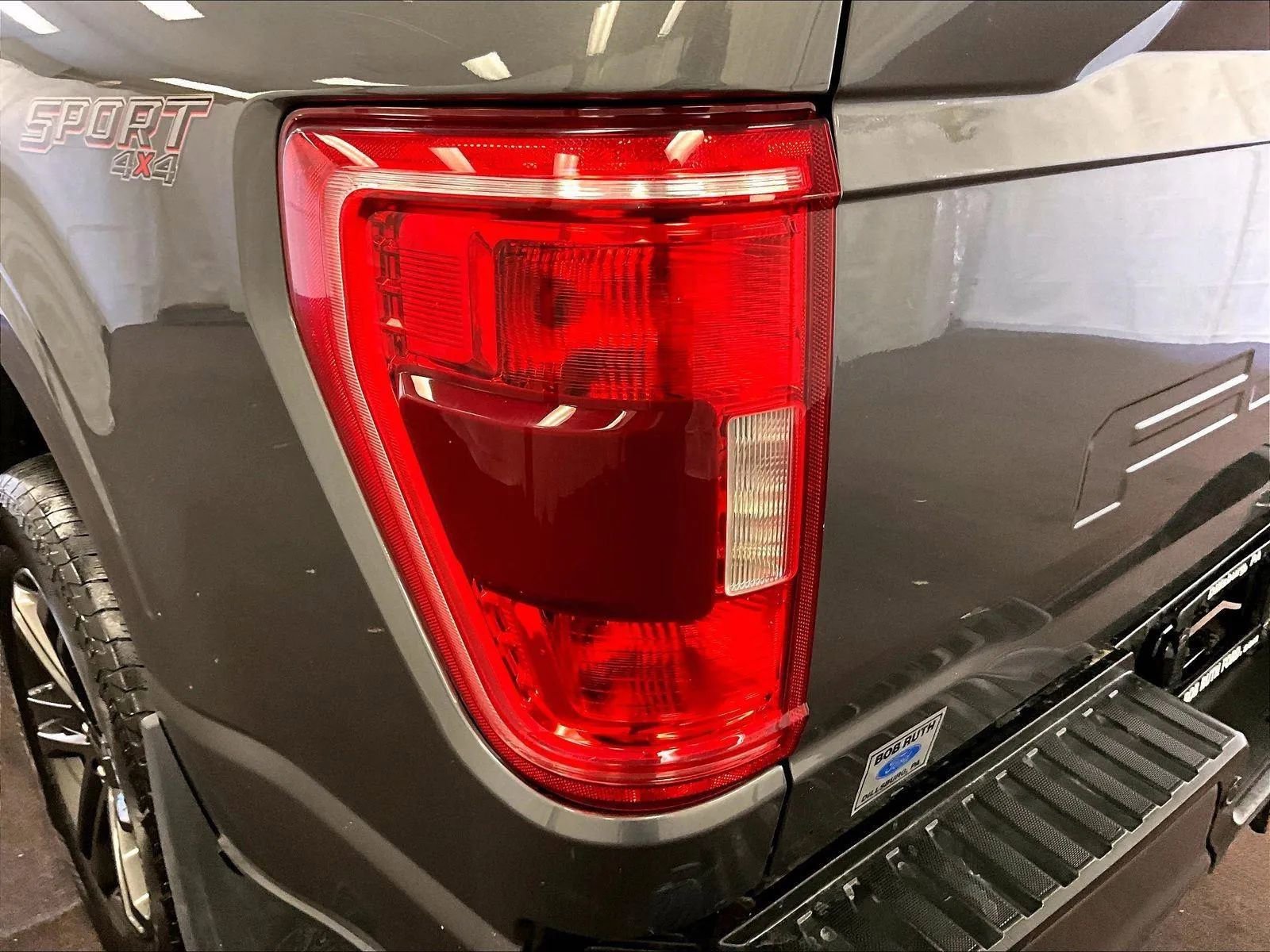 Certified 2022 Ford F150 XLT w/ Equipment Group 302A High image 28