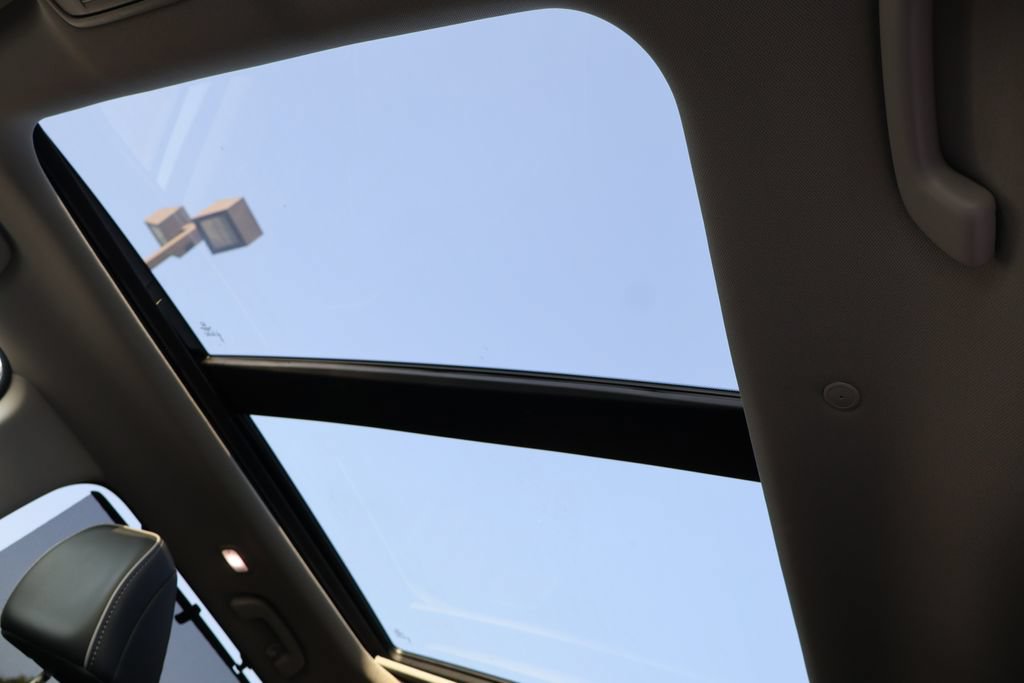 Used 2024 Honda Pilot Elite image 7