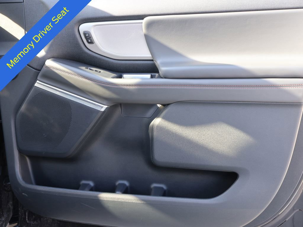 Certified 2025 Ford Expedition Max Active image 9